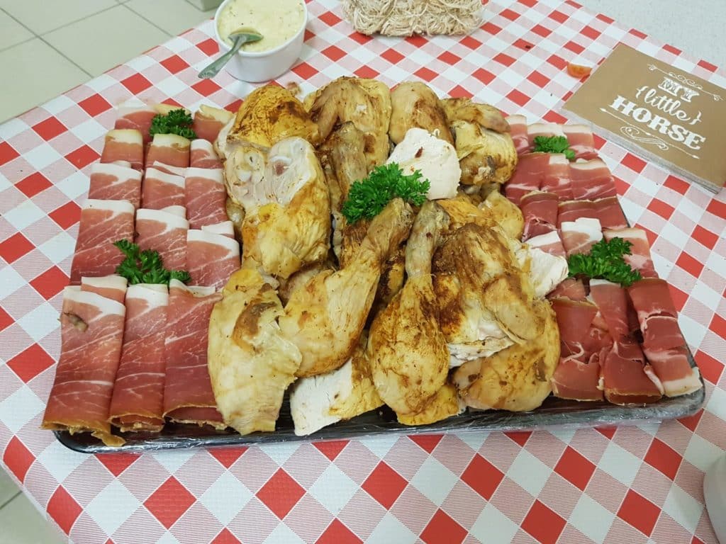 buffet et salades 2 - Caulnes Dinan